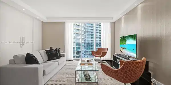 10275 Collins Ave Unit 906