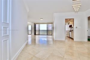 1000 Island Blvd