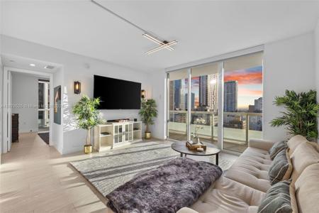 50 Biscayne Blvd