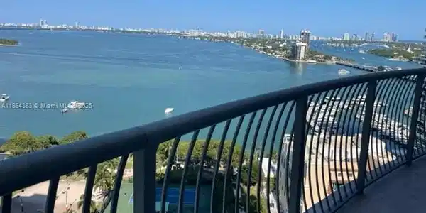 1750 N Bayshore Dr
