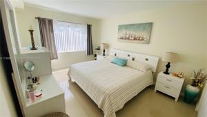 400 Kings Point Dr Unit 1420