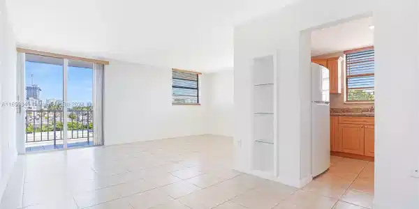 1145 Normandy Dr