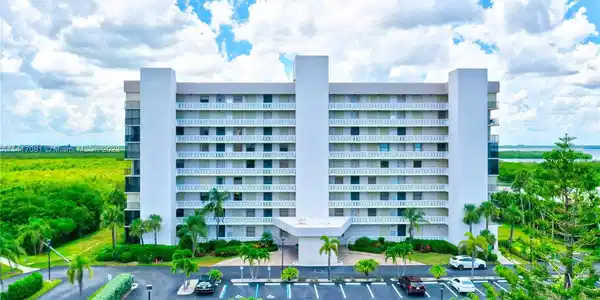 5059 N North Highway A1A