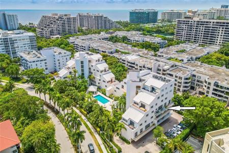 50 Ocean Lane Dr Unit 303