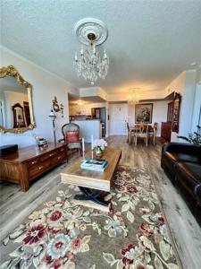 1555 N Treasure Dr