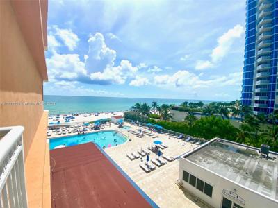 19201 Collins Ave