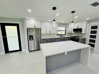 235 SE 44TH ST