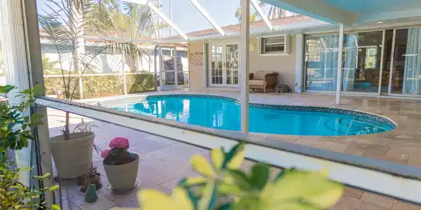 809 SE 14th Dr