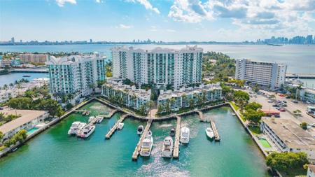 7910 Harbor Island Dr