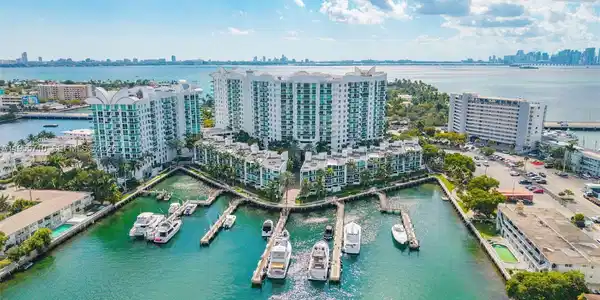 7910 Harbor Island Dr