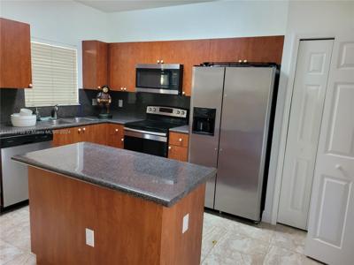 2905 SE 15th Ter