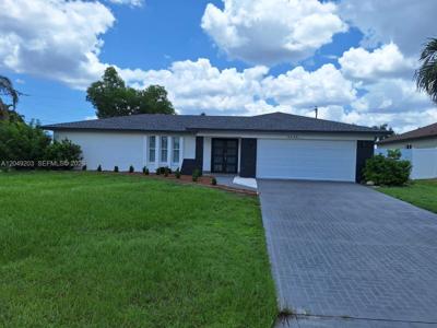 4440 SW 14 pl