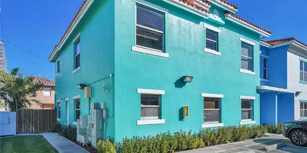 1575 N Treasure Dr Unit 1