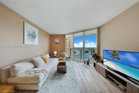 335 S Biscayne Blvd
