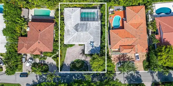 135 Bal Bay Dr