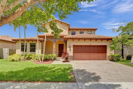 588 SE 35th Ter