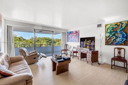 155 Ocean Lane Dr