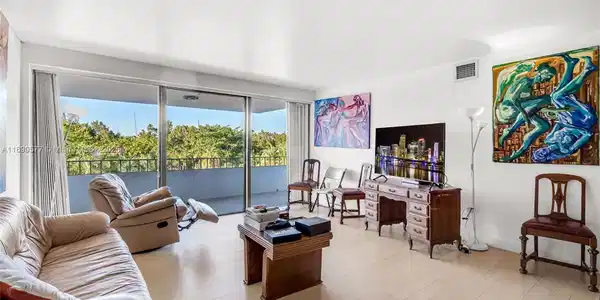 155 Ocean Lane Dr