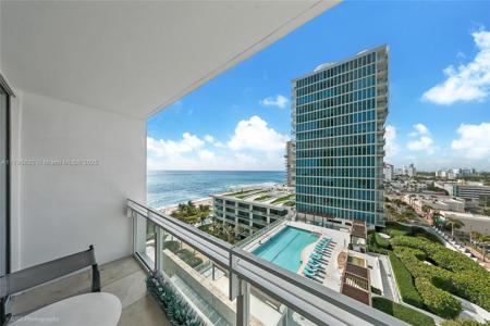 6801 Collins Ave