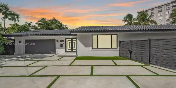 13300 Arch Creek Ter