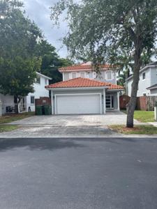 3134 NE 3rd Dr
