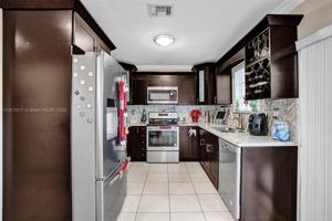 2020 NE 167th St Unit 3-145