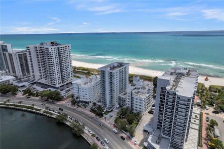 2457 Collins Ave