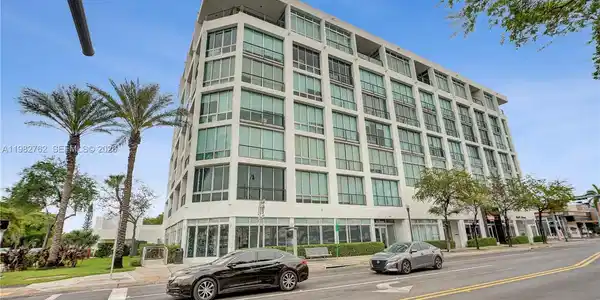 8101 Biscayne Blvd