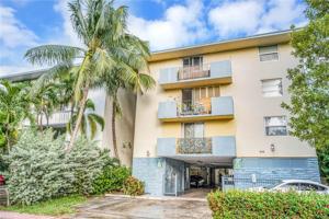 915 Jefferson Ave Unit 3D