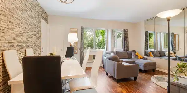 10074 E Bay Harbor Dr
