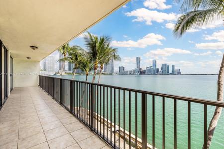 801 N Venetian Dr Unit 303