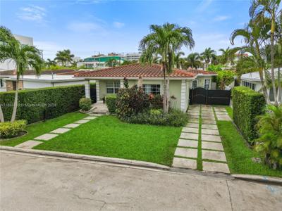 9432 Carlyle Ave