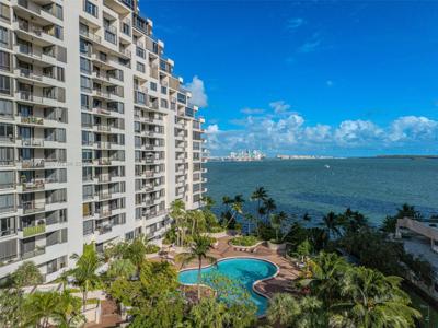 520 Brickell Key Dr
