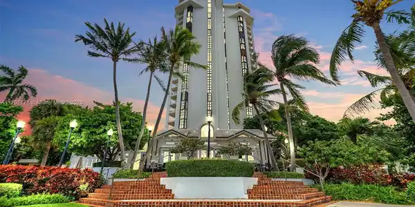 4000 Towerside Ter