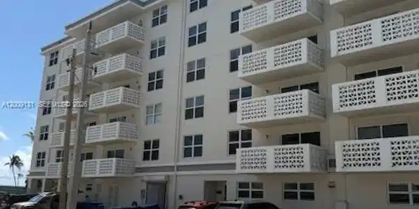 1901 S Ocean Dr