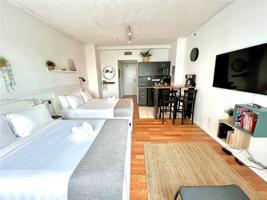 6345 Collins Ave Unit 526