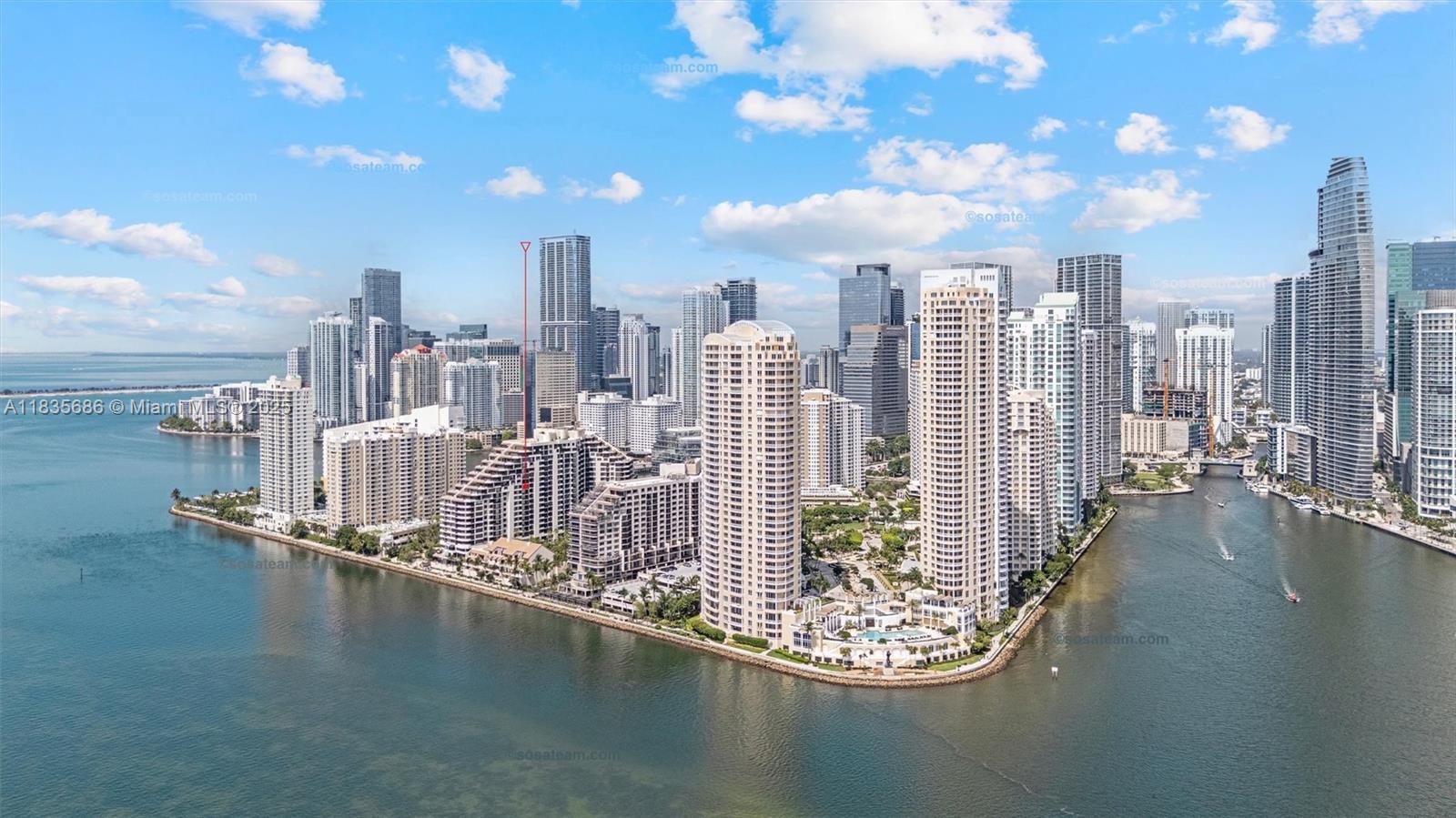 Image 4: Amazing location on Beautiful Brickell Key