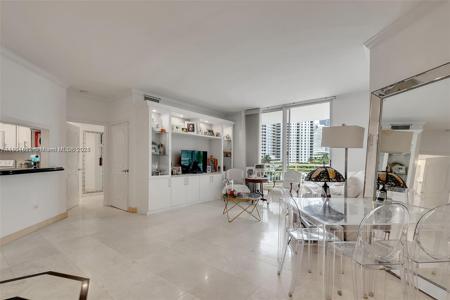 888 Brickell Key Dr