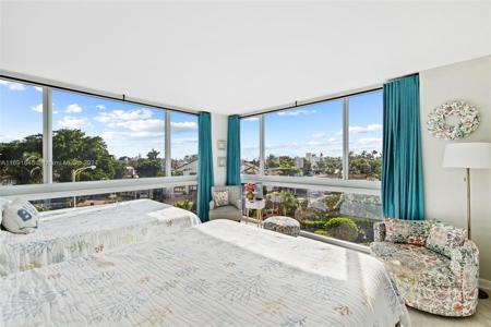 2715 N Ocean Blvd