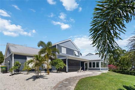 711 N Indian River Dr