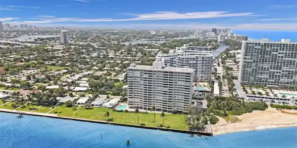 2100 S Ocean Dr