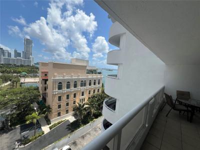 1717 N Bayshore Dr