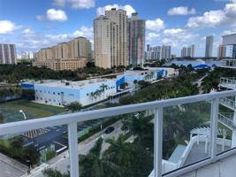 3030 NE 188th St Unit 702