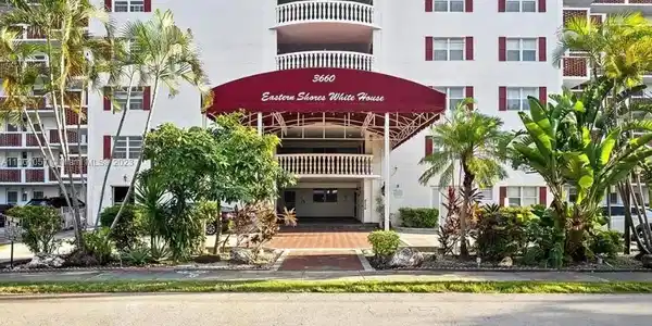 3660 NE 166th St Unit 805