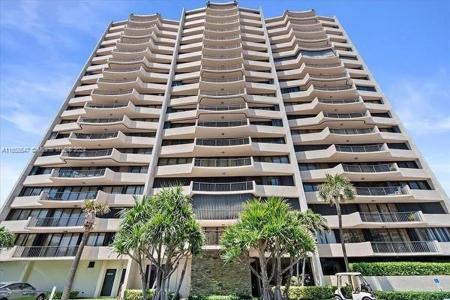 4200 N Ocean Dr