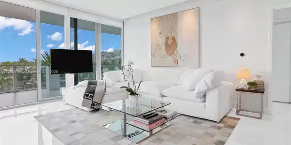 350 Ocean Dr