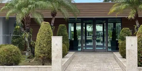 9660 W Bay Harbor Dr Unit 2A