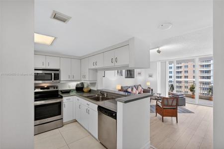 701 Brickell Key Blvd