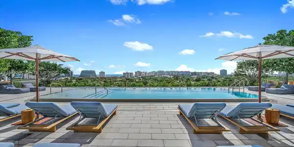 9201 E Bay Harbor Dr