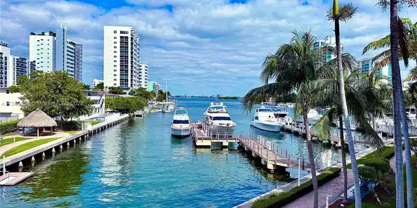 7914 Harbor Island Dr Unit C202